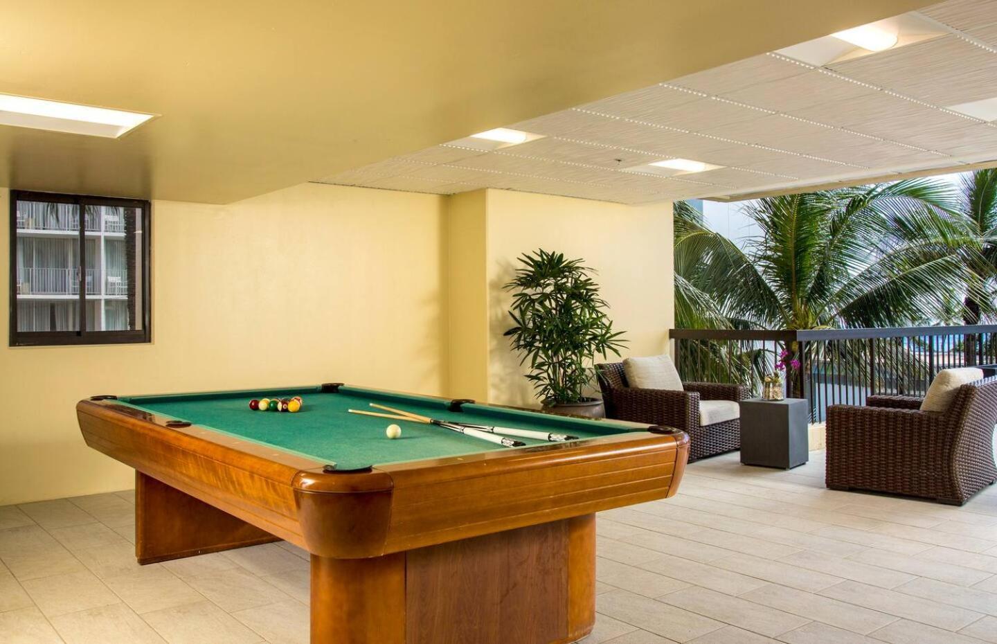 Luxury Oceanfront 2 Bedroom Apartment At Waikiki Beach Tower Honolulu Exterior foto