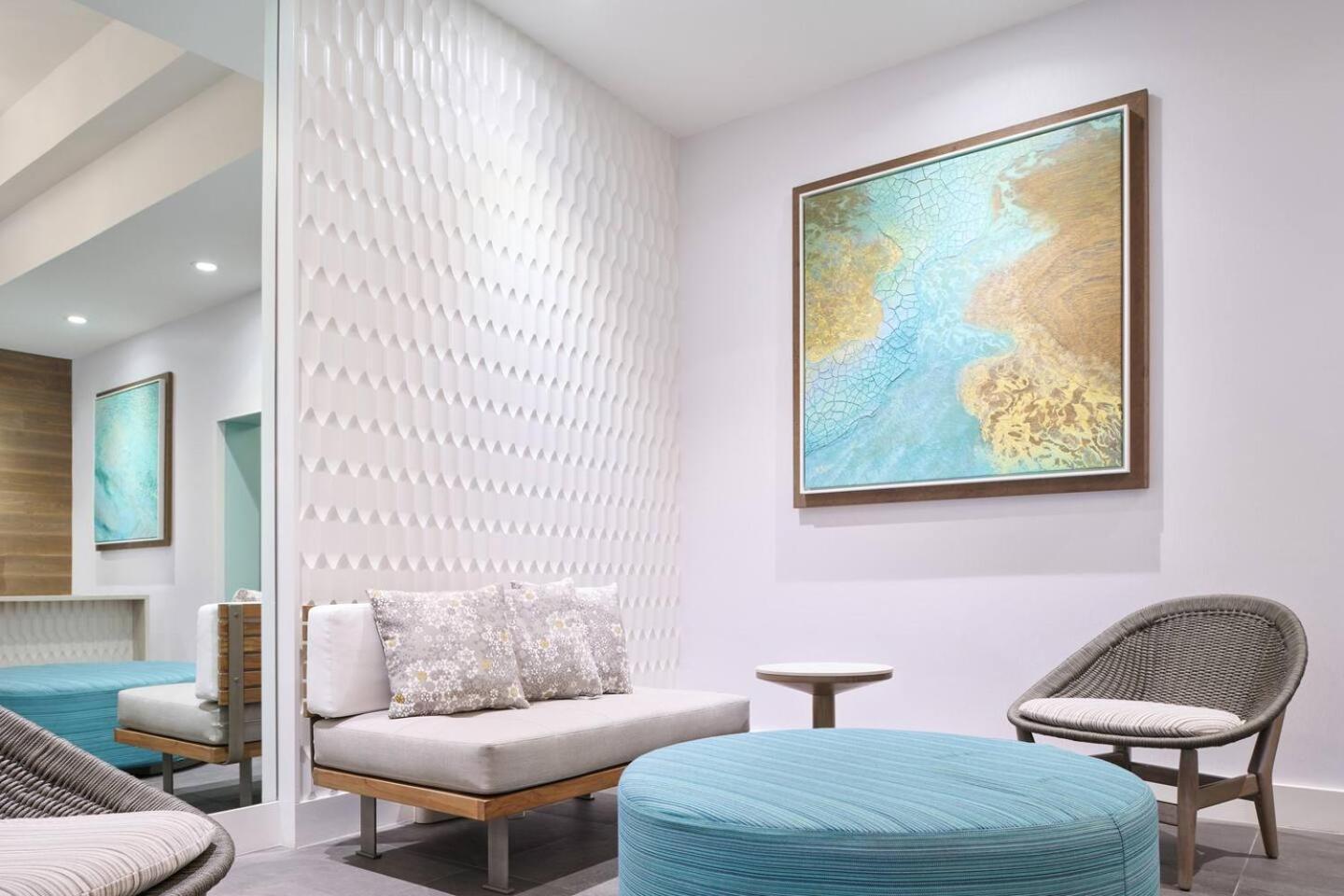 Luxury Oceanfront 2 Bedroom Apartment At Waikiki Beach Tower Honolulu Exterior foto