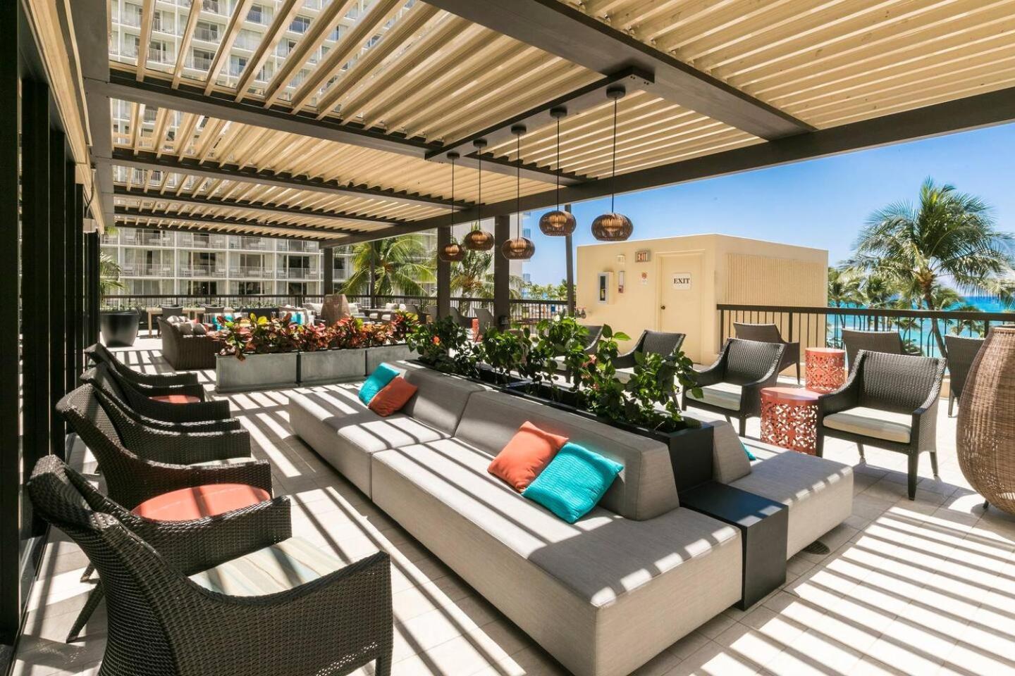 Luxury Oceanfront 2 Bedroom Apartment At Waikiki Beach Tower Honolulu Exterior foto