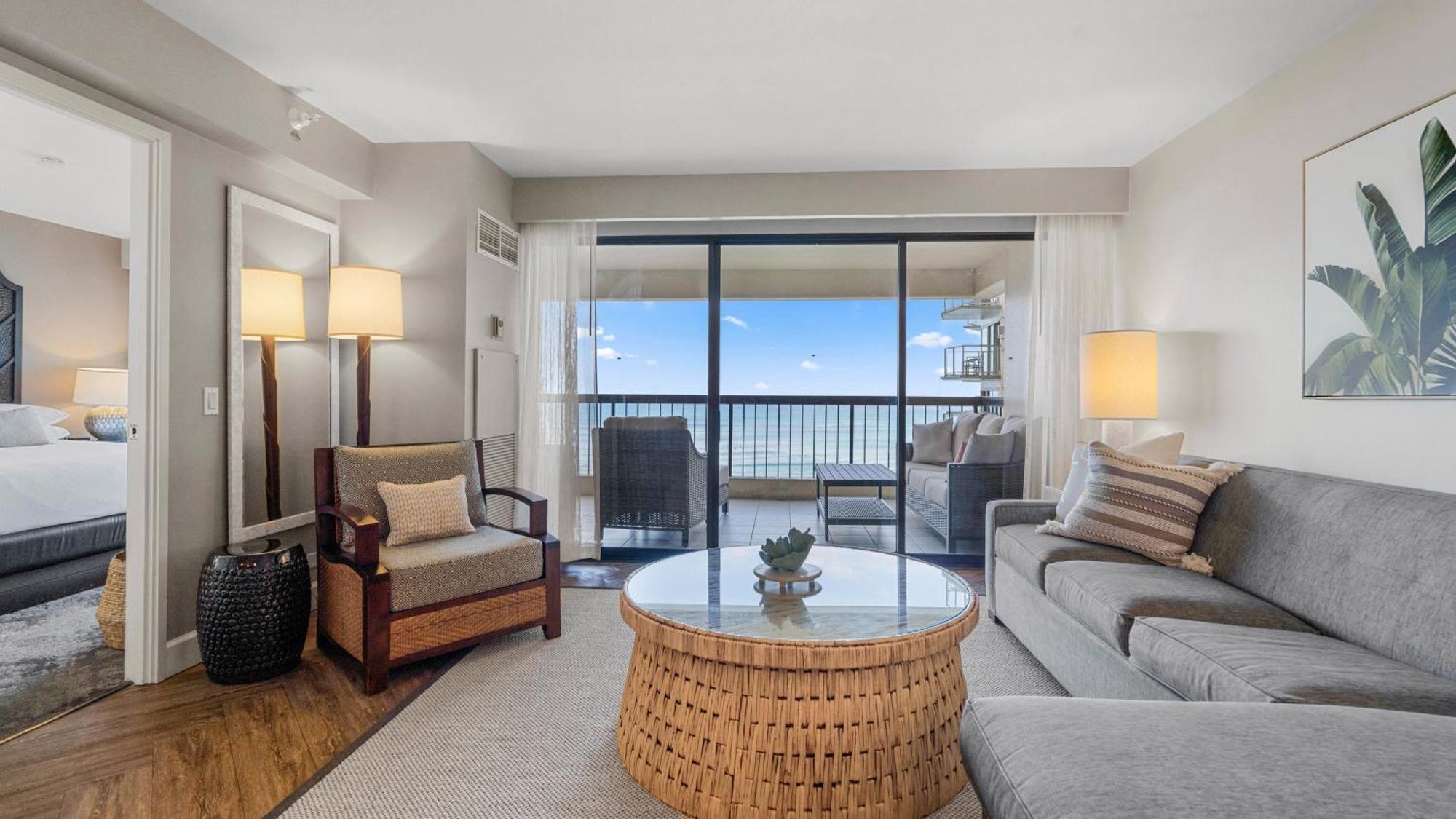 Luxury Oceanfront 2 Bedroom Apartment At Waikiki Beach Tower Honolulu Exterior foto